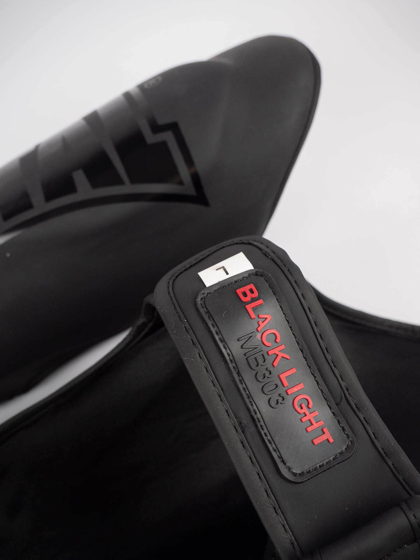 Shin Guards with Foot Protector Black Light – Lightness and Anatomical Protection