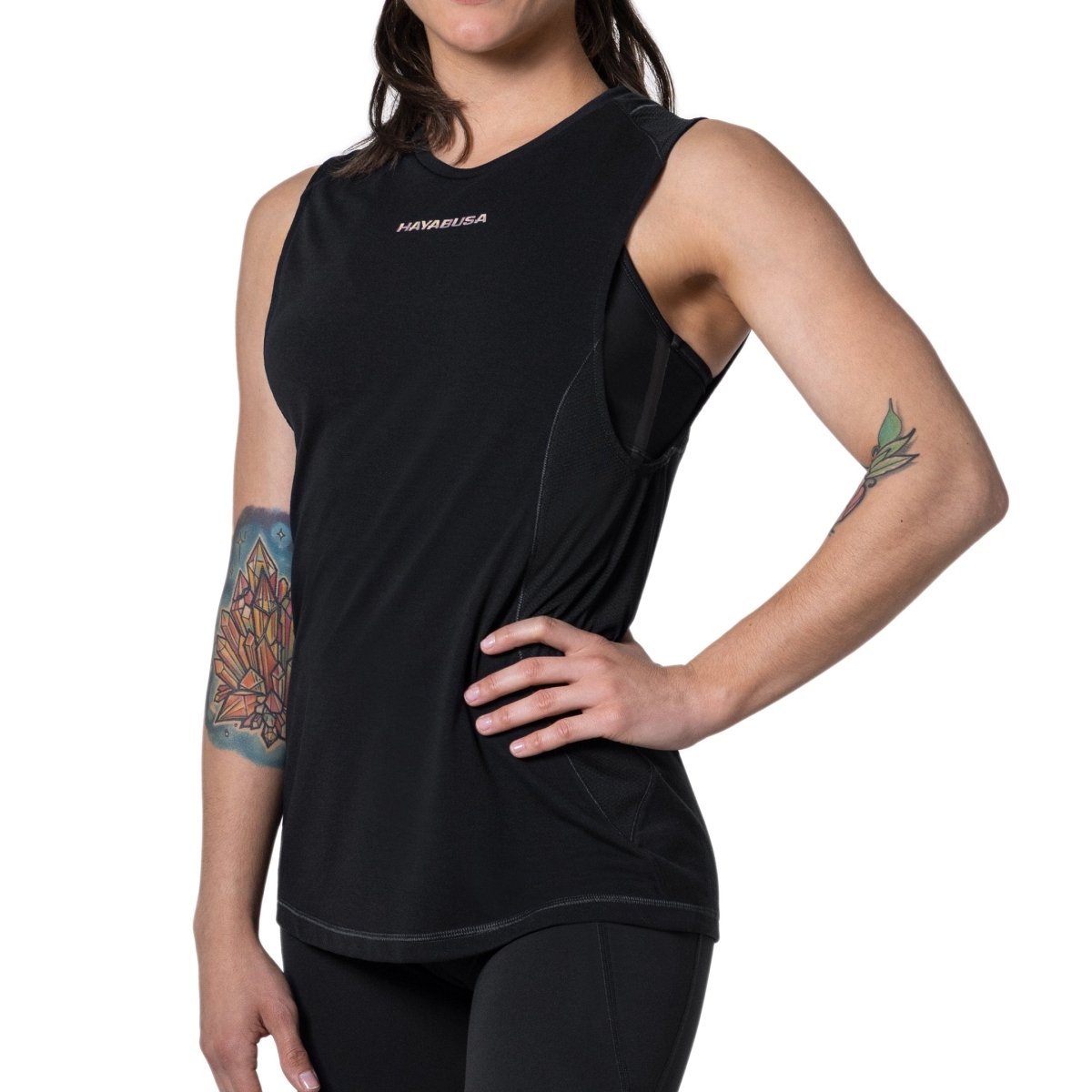 Vue complète de face du débardeur de sport Hayabusa Lightweight pour femme en noir