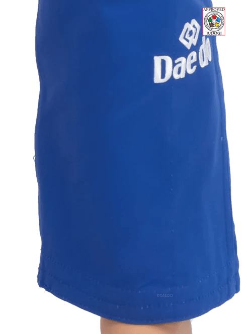 Detaliu al pantalonilor aprobați IJF pe Judogi Blu Daedo 750g