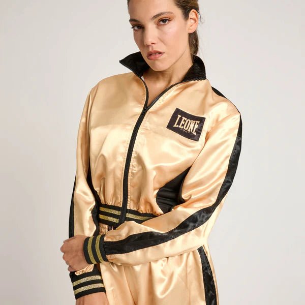 Vooraanzicht van het DNA Leone 1947 korte sweatshirt in glanzende gouden kleur met contrasterende zwarte bies
