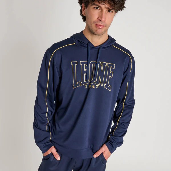 Framifrån av Leone 1947 DNA line teknisk sweatshirt med blå huva