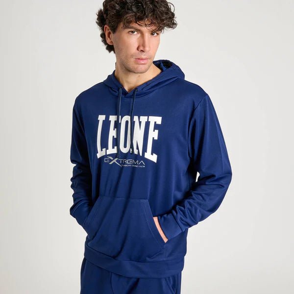 Logo Leone1947 Kaus teknis ringan dengan tudung dan logo tengah berwarna biru tua