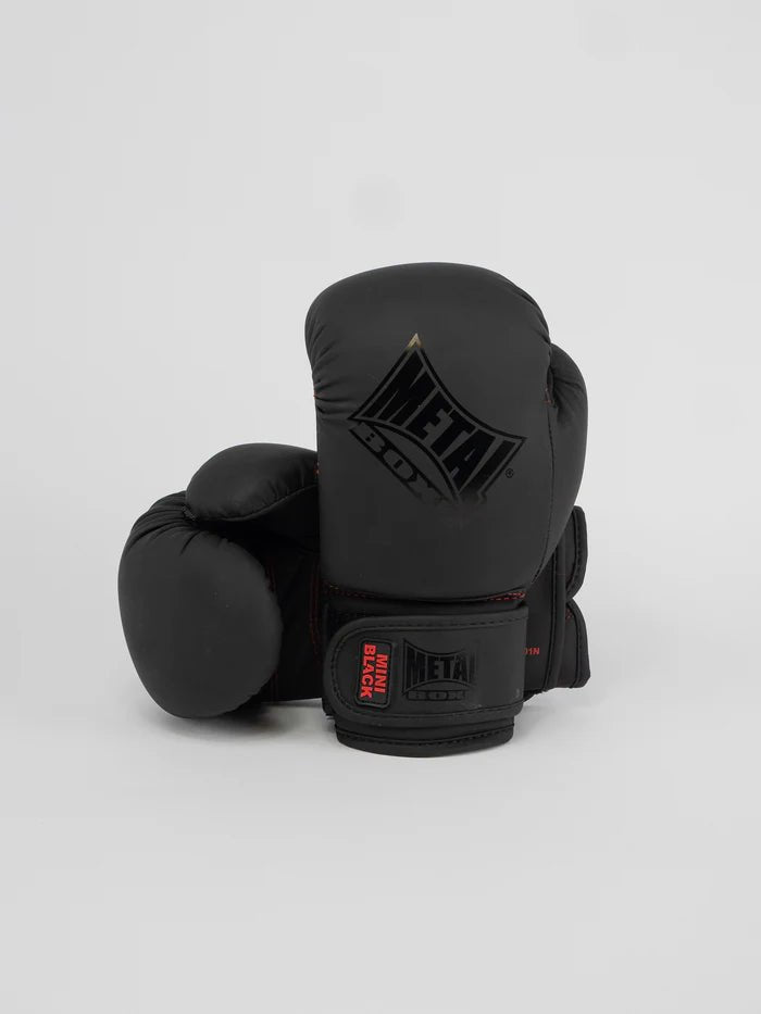 Front view of the Metal Boxing Mini Black gloves for children in matte black
