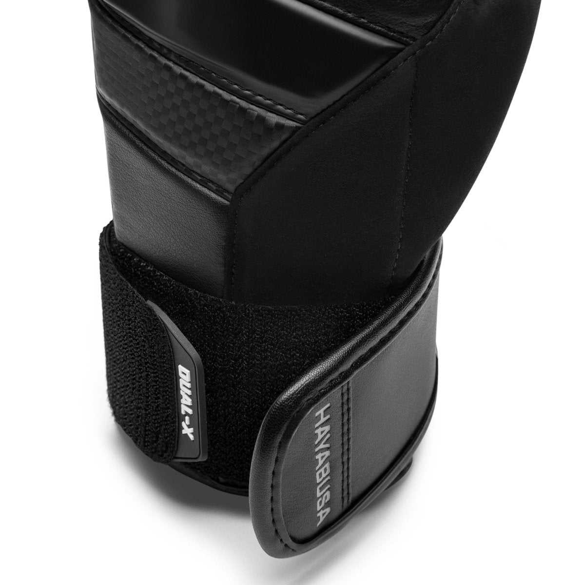 Detail van het Dual-X sluitsysteem van de zwarte Hayabusa handschoenen voor kinderen