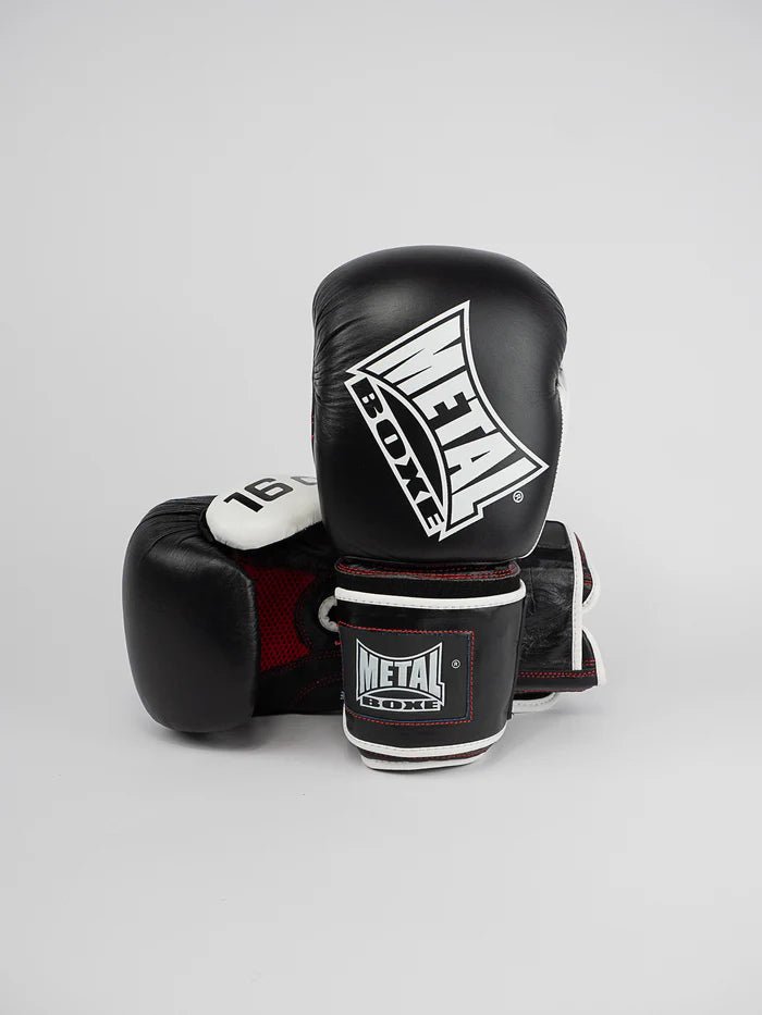 Front view of Metal Boxing Leather Sparring gloves in leather with ERGO 90 technology
