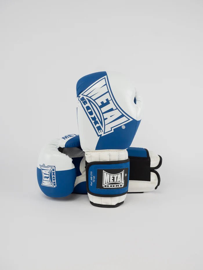 Vedere frontală a mănușilor de box metal Savate albastre și albe
