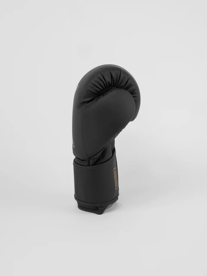 Sidovy av Metal Boxing Starthandskar, svart och guld, säker kardborreknäppning