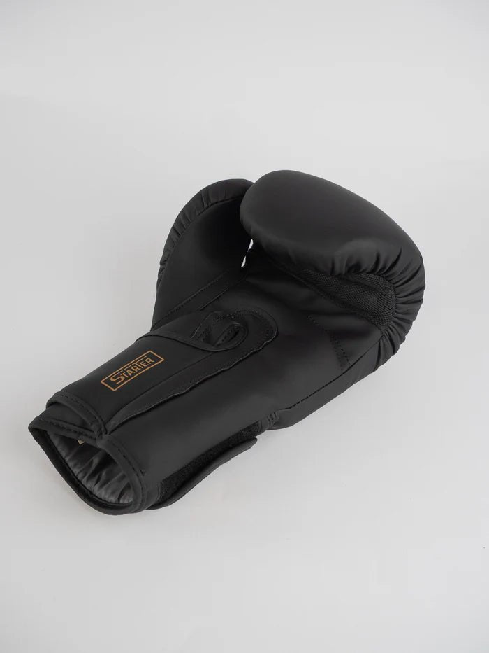 Utsikt över handflatan av det svarta guldet Metal Boxing Starter handskar, ventilation och komfort