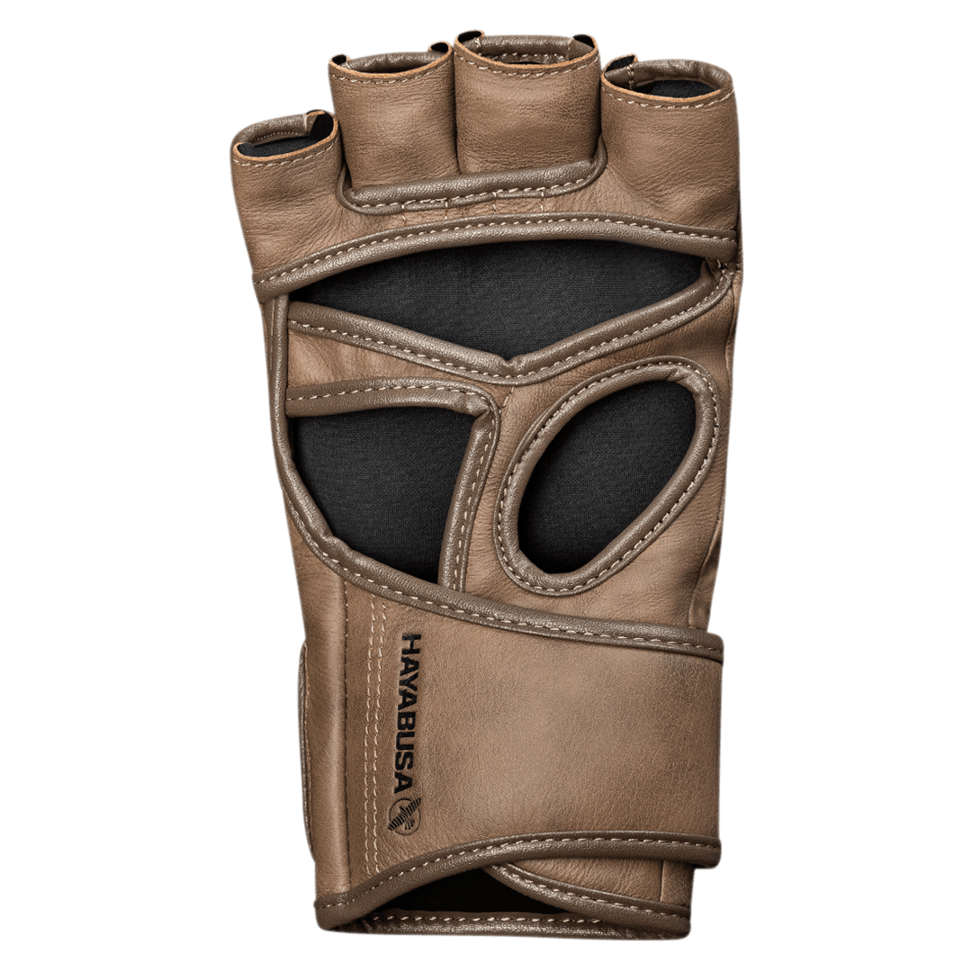 Vue unique du gant Hayabusa T3 LX MMA, détail de la structure en cuir fabriquée à la main et du design ergonomique