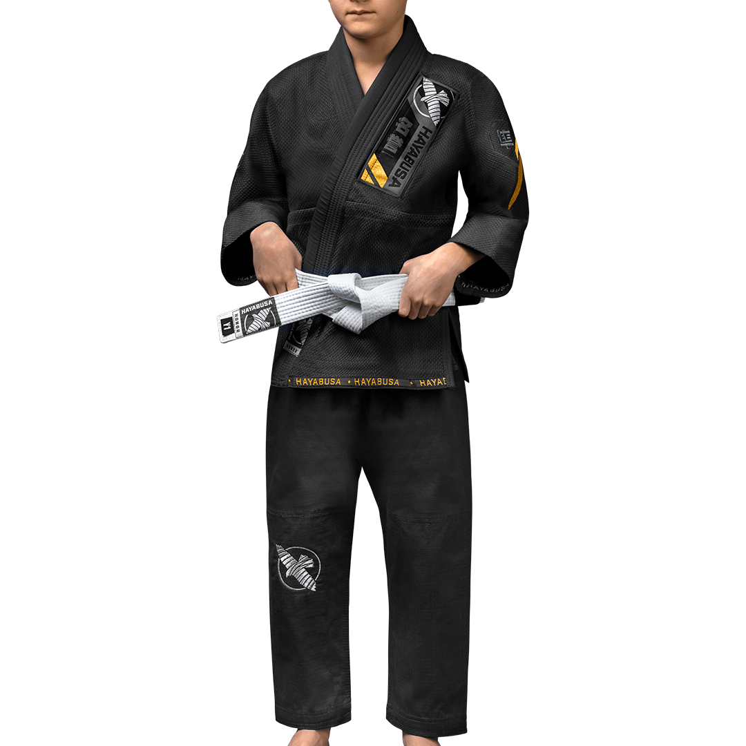 Vue de face du kimono JJB Hayabusa Ascend Youth noir avec broderie contrastée