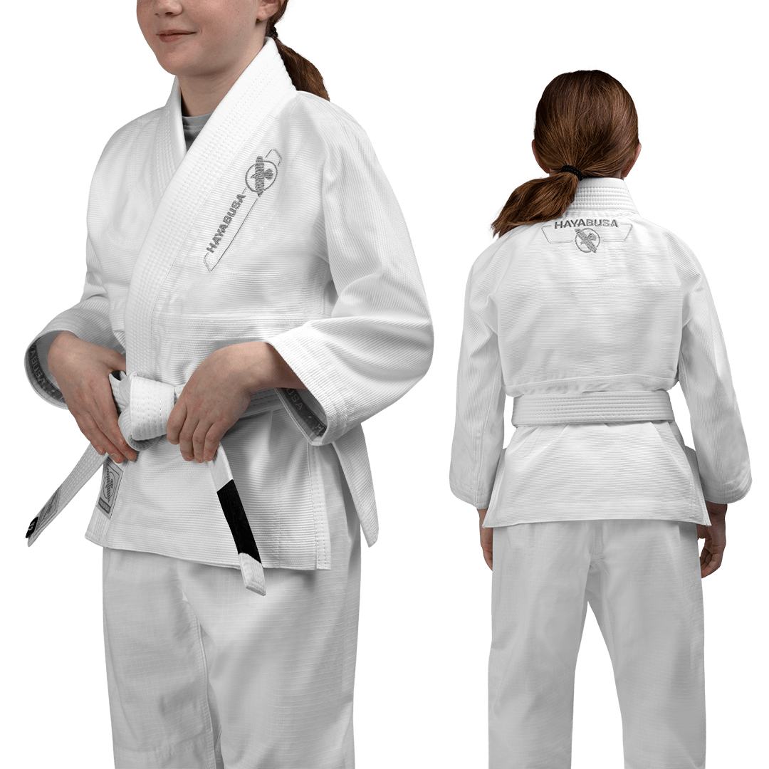 Kombinerad fram- och bakvy av den vita Hayabusa Essential Kids BJJ-kimonon