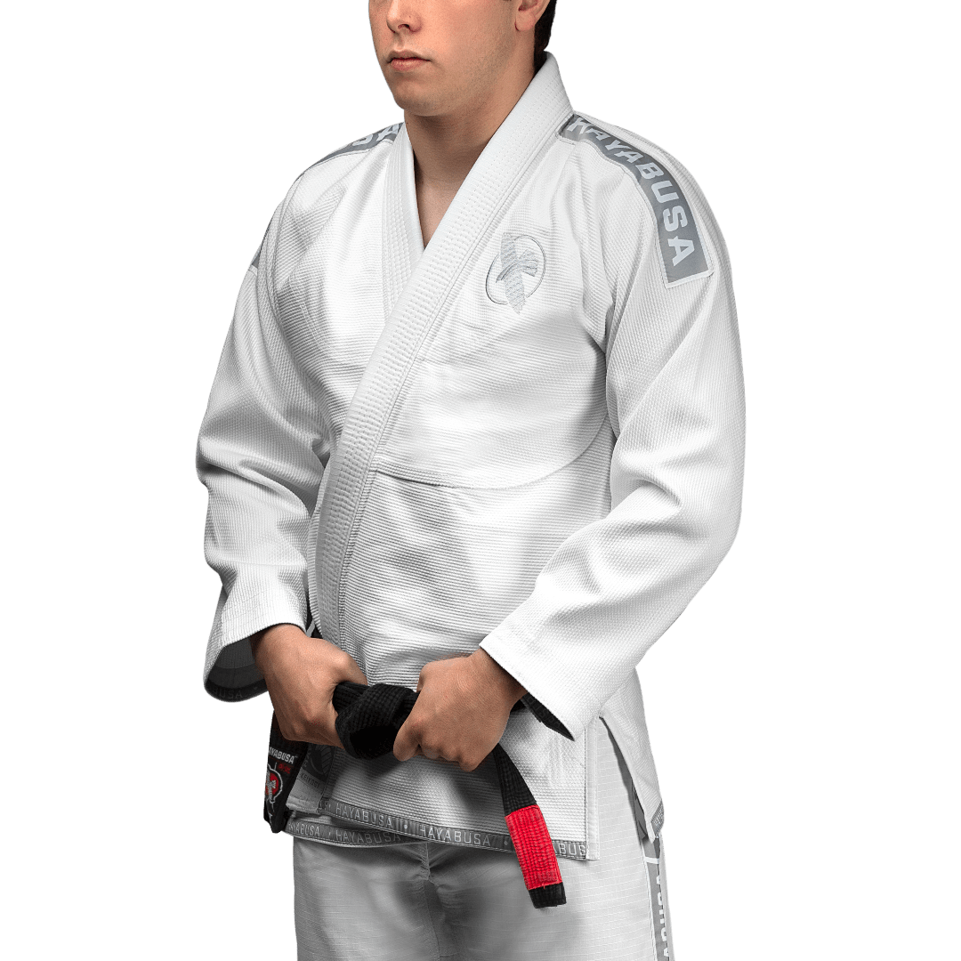 Widok z przodu białego kimona BJJ Hayabusa Lightweight na zawody IBJJF