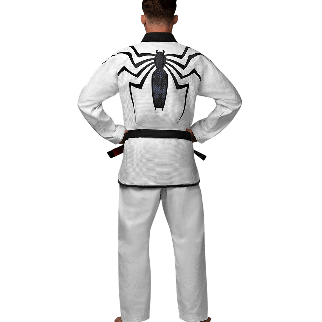 Tył kimona Marvel Venom Jiu Jitsu Gi przedstawiający ergonomiczny krój i jakość wzmocnionych szwów