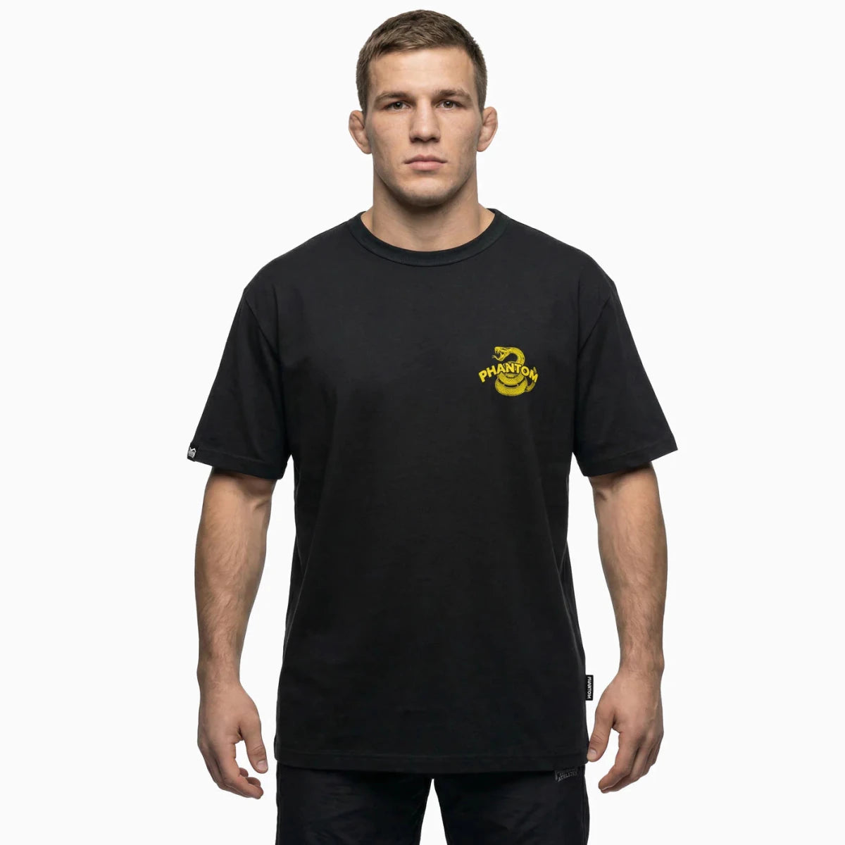 Vue de face du t-shirt athlétique Phantom Don't Tread On Me avec le motif serpent jaune Gadsden