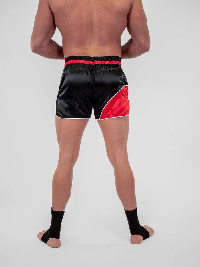 Vedere din spate Pantaloni scurți de kickboxing pentru bărbați Metal Boxing Club Line cu bandă elastică largă