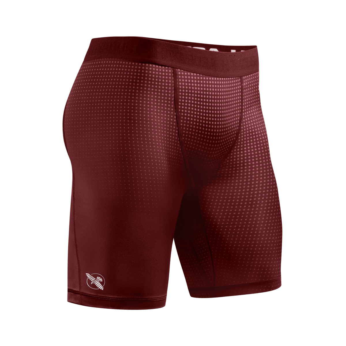 Vooraanzicht van de rode Vale Tudo Hayabusa Core shorts, ergonomische pasvorm voor BJJ