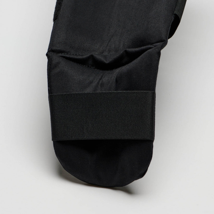 Paratibia Leone in Tela Basic