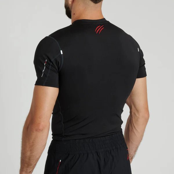 Vista traseira da camisa de compressão preta Leone 1947 Primal Instinct