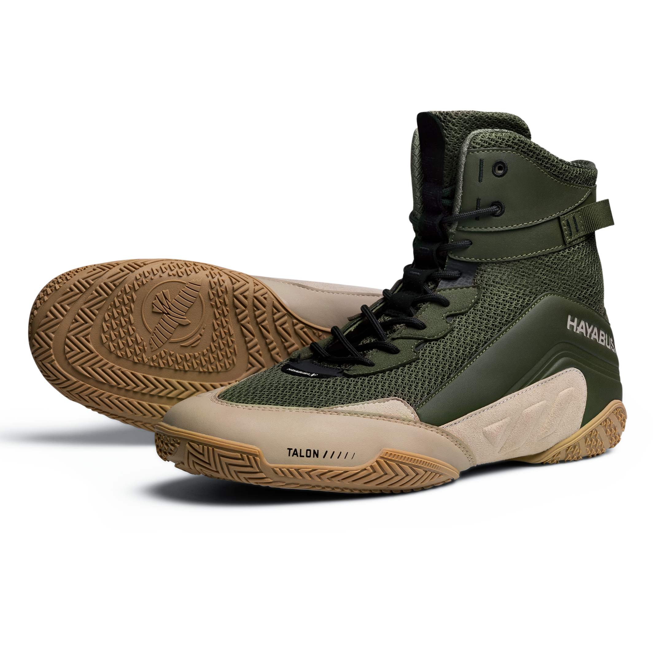 Scarpe da boxe Hayabusa Talon verde e marrone viste frontalmente in primo piano