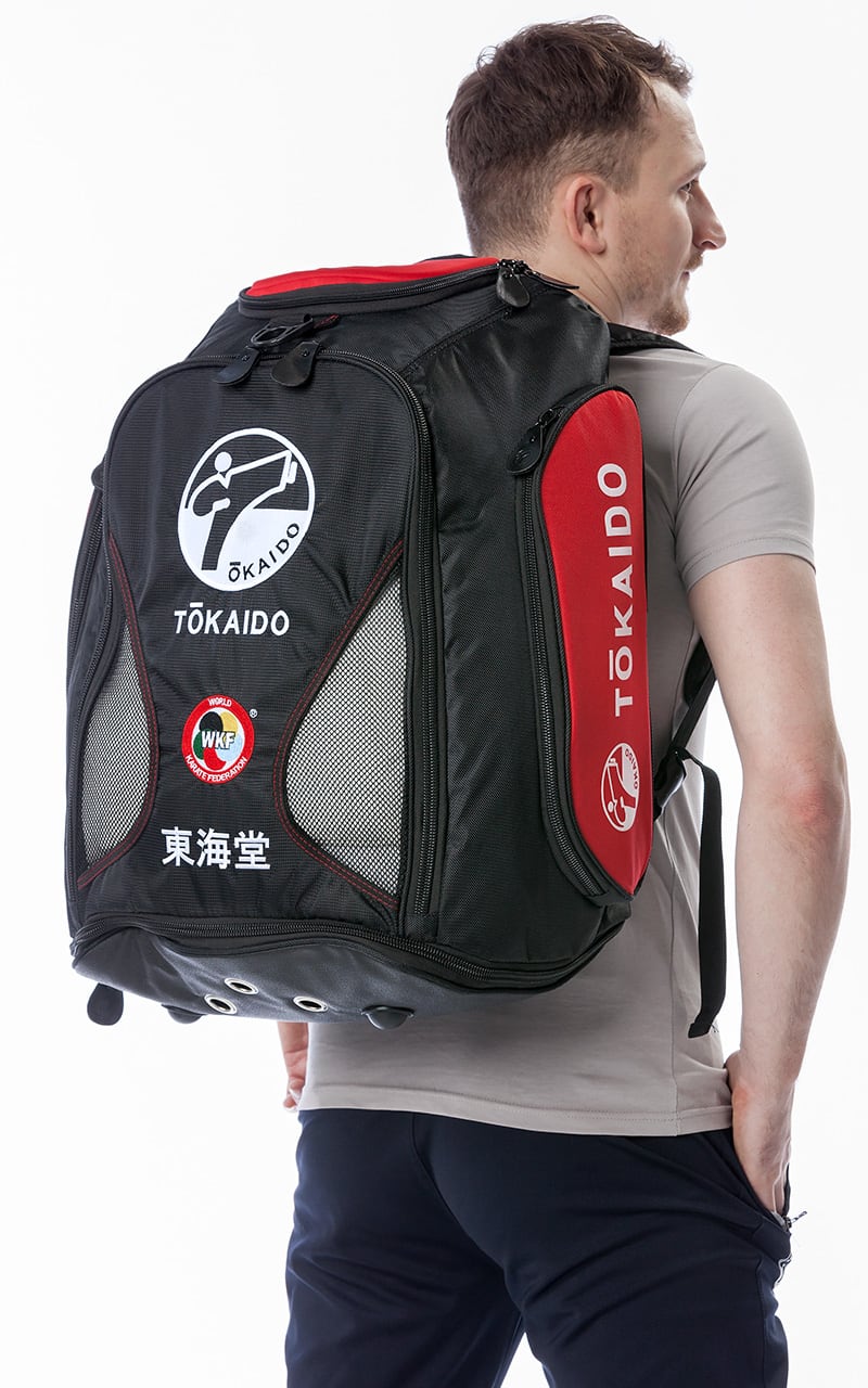 Borsa palestra Tokaido e zaino karate professionale nero e rosso con logo WKF