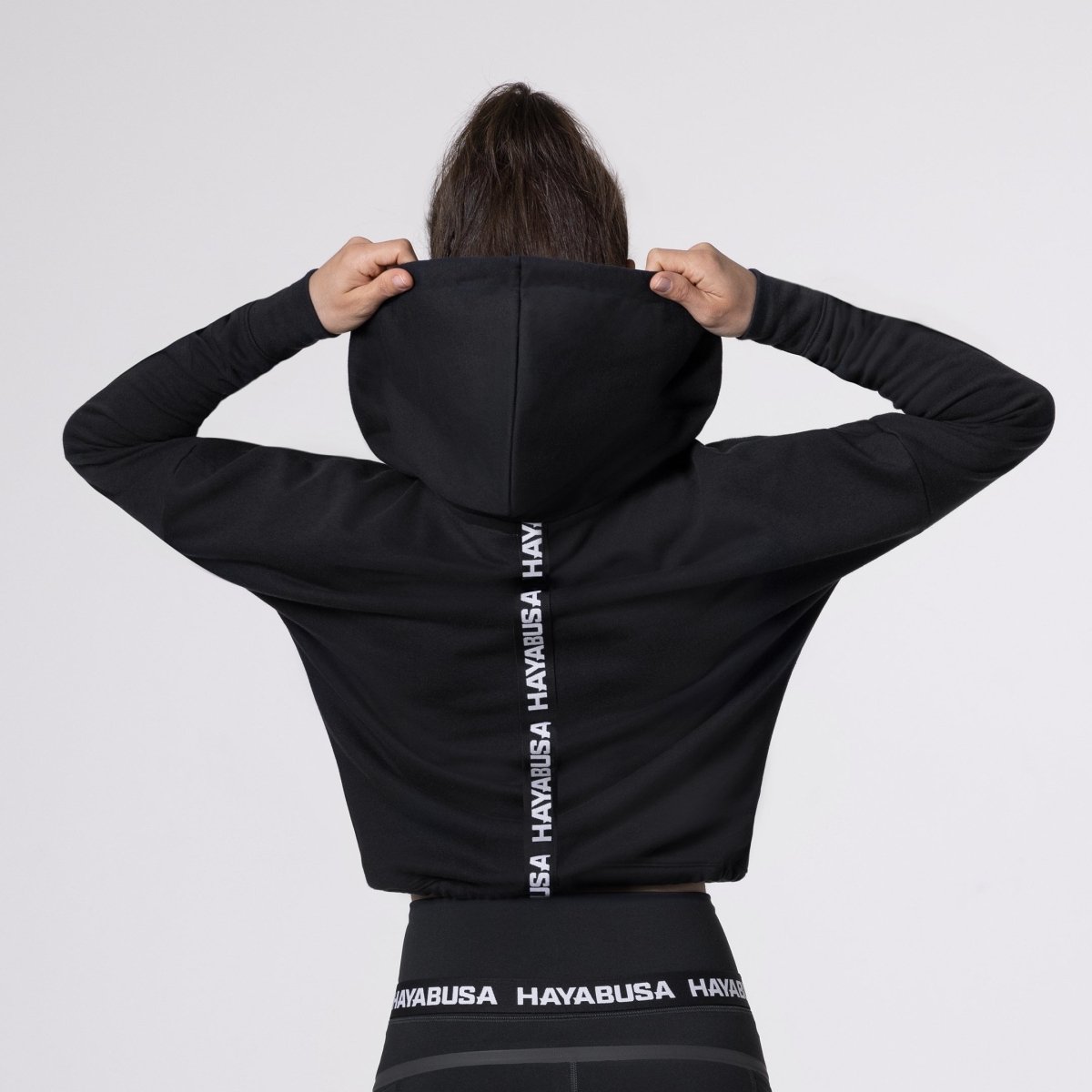 Vue arrière du sweat Hayabusa noir, détail de la bande jacquard au dos