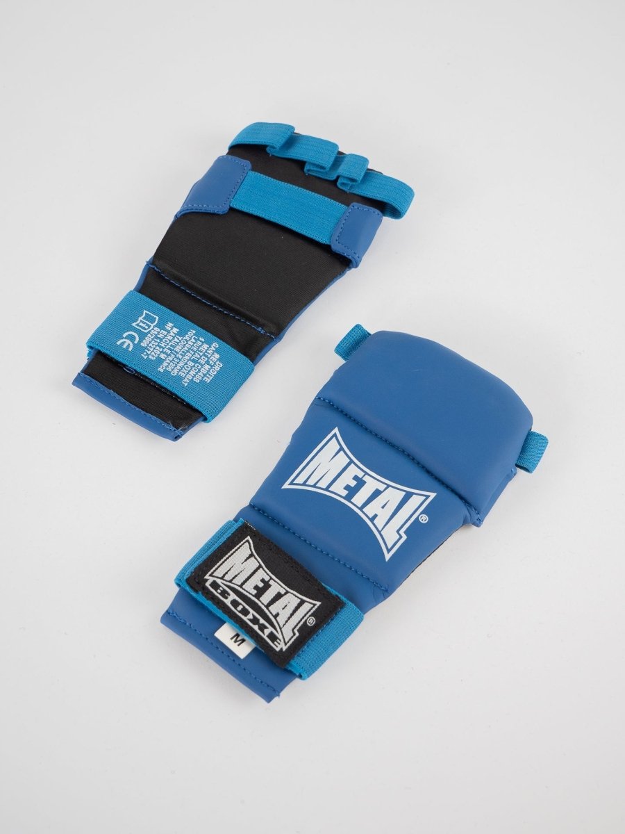 Tampak belakang sarung tangan Metal Boxing Ju Jitsu berwarna biru, fokus pada penutupan elastis