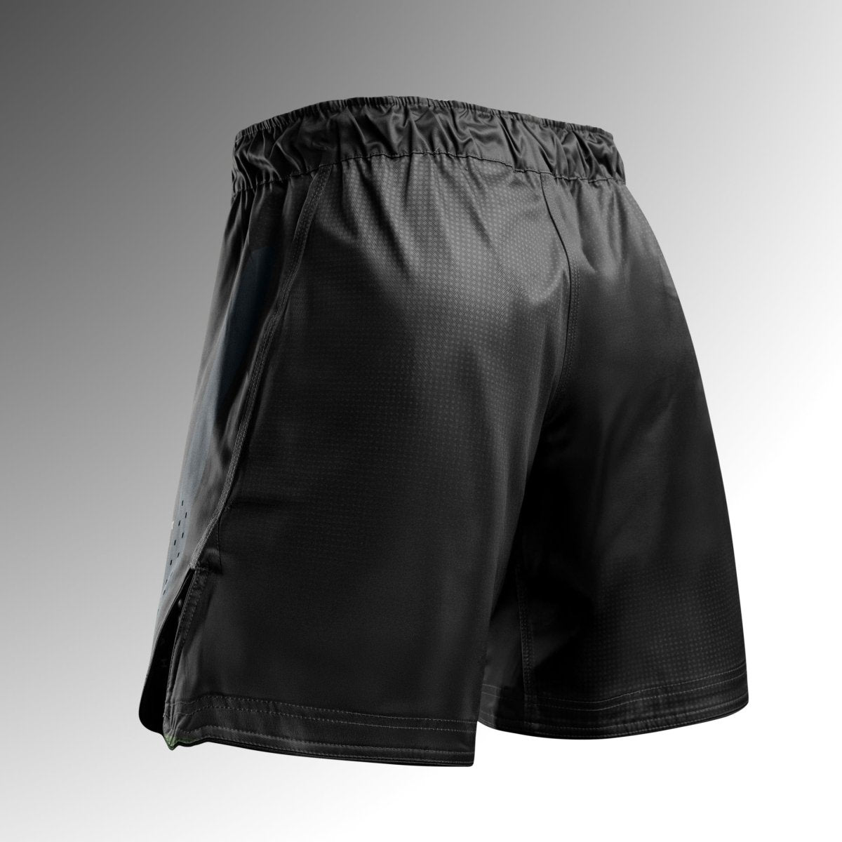 Vue arrière du short MMA Hayabusa Core 3/4 noir, tissu robuste et résistant aux déchirures