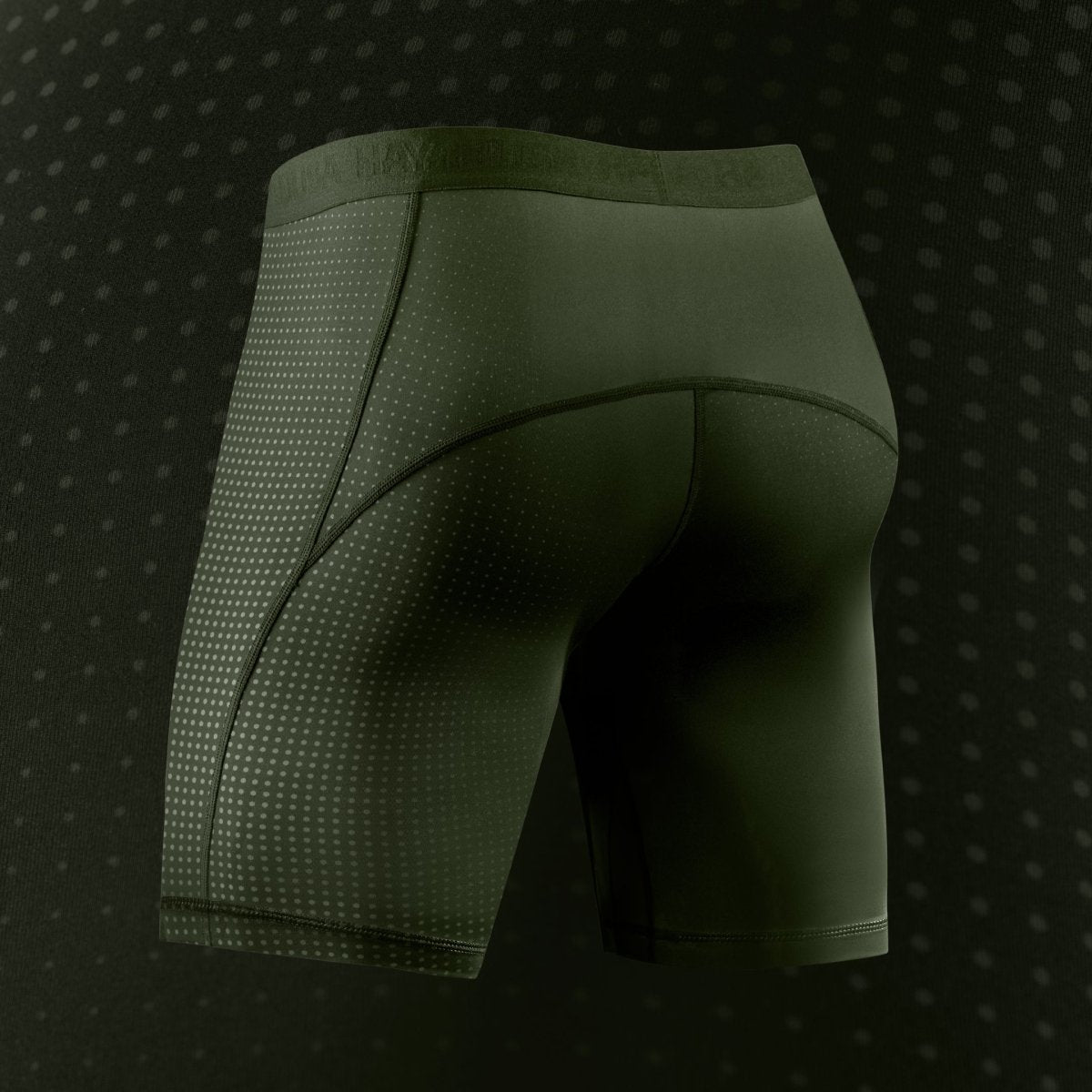 Achteraanzicht van de groene Hayabusa Core shorts, minimalistisch en functioneel ontwerp